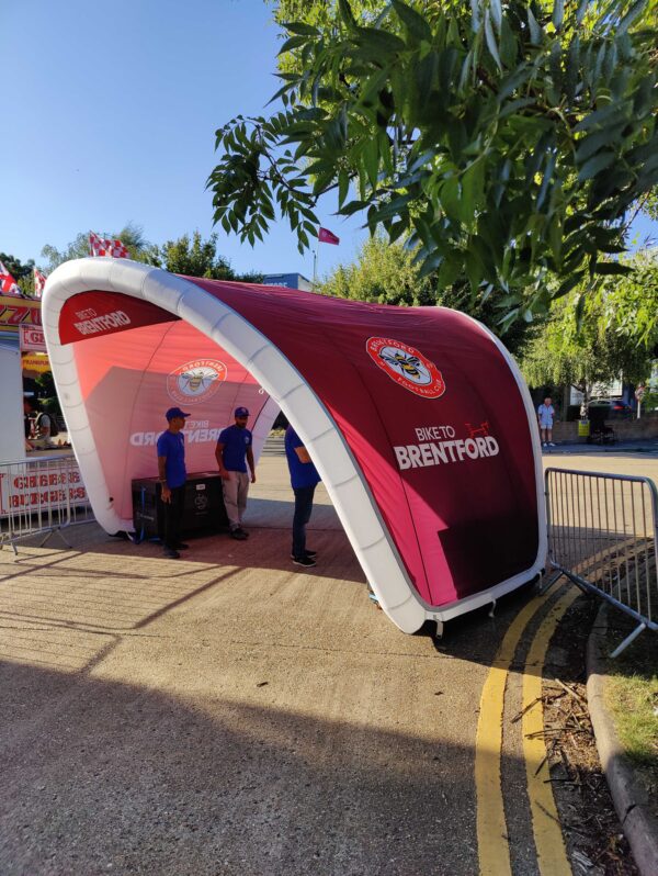 Tenda personalizzata del Brentford Club