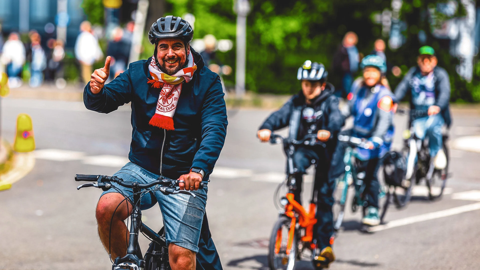 In bici a Brentford